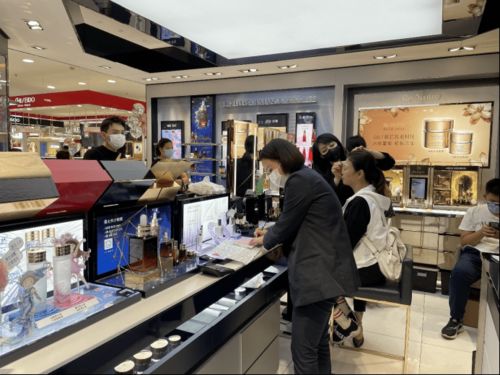 買珠寶,買名表,這個五一廣州商場旺了 有產品銷售額漲十倍